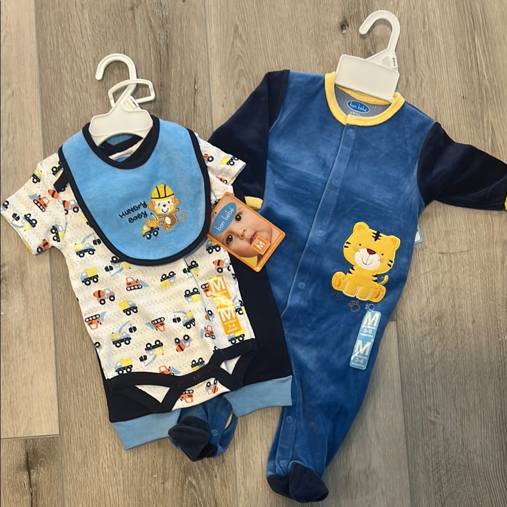 Set of 2 Baby Outfits